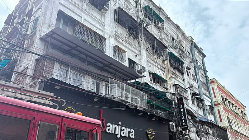 kolkata_hotel_fire_bangladesh_SibXQNr